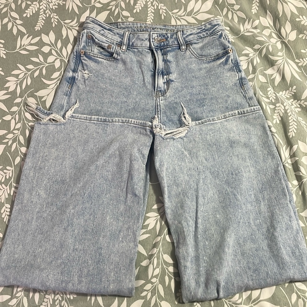 American Eagle Super High-Rise Baggy Wide Leg jean